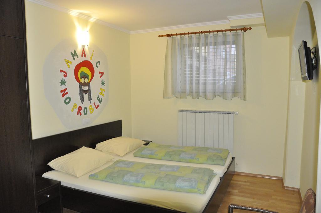 Guest House Mlada Lipa Maribor Ngoại thất bức ảnh